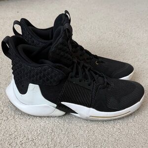 Nike Jordan Why Not Zer0.2 "The Family" basketball shoe black and white - 10.5